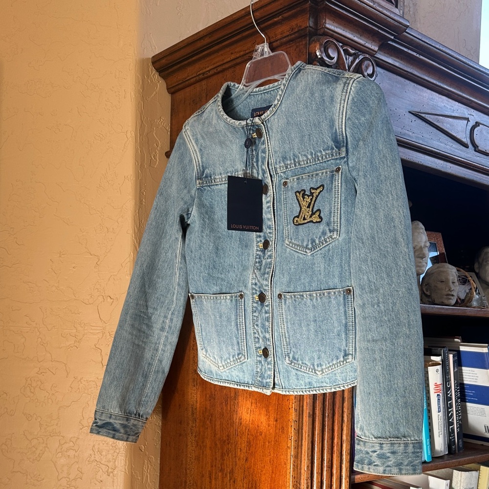LV Light Blue Short Denim Jacket - Picture 3 of 10